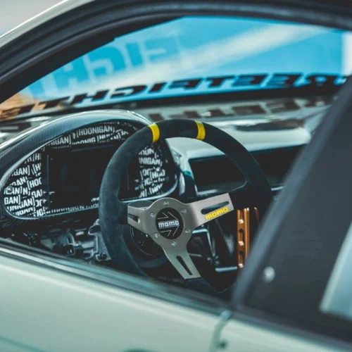 MOMO-Drifting-Steering-Wheel—Suede(2)